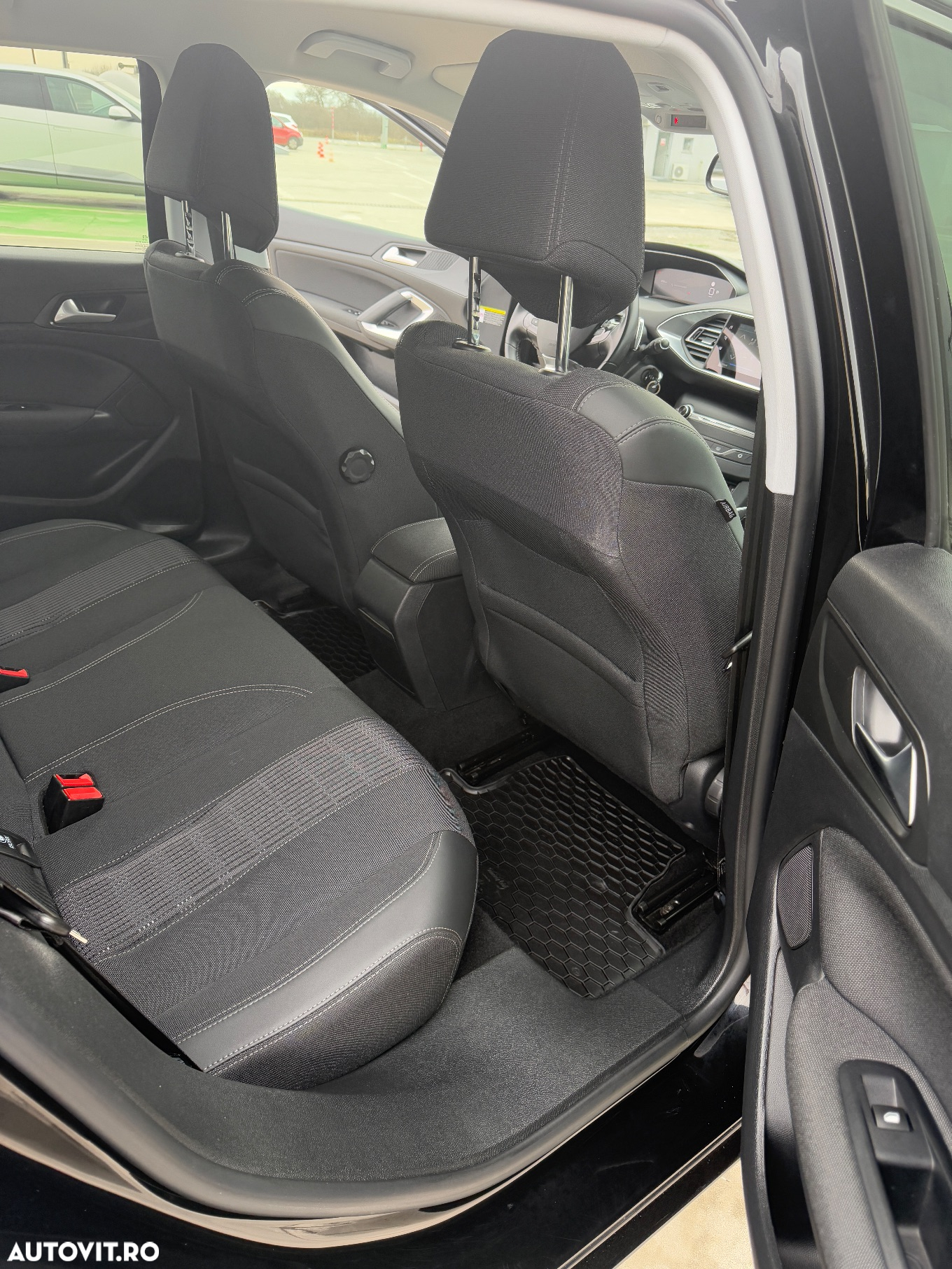 Peugeot 308 1.5L BlueHDI 130 S&S EAT8 Style - 14