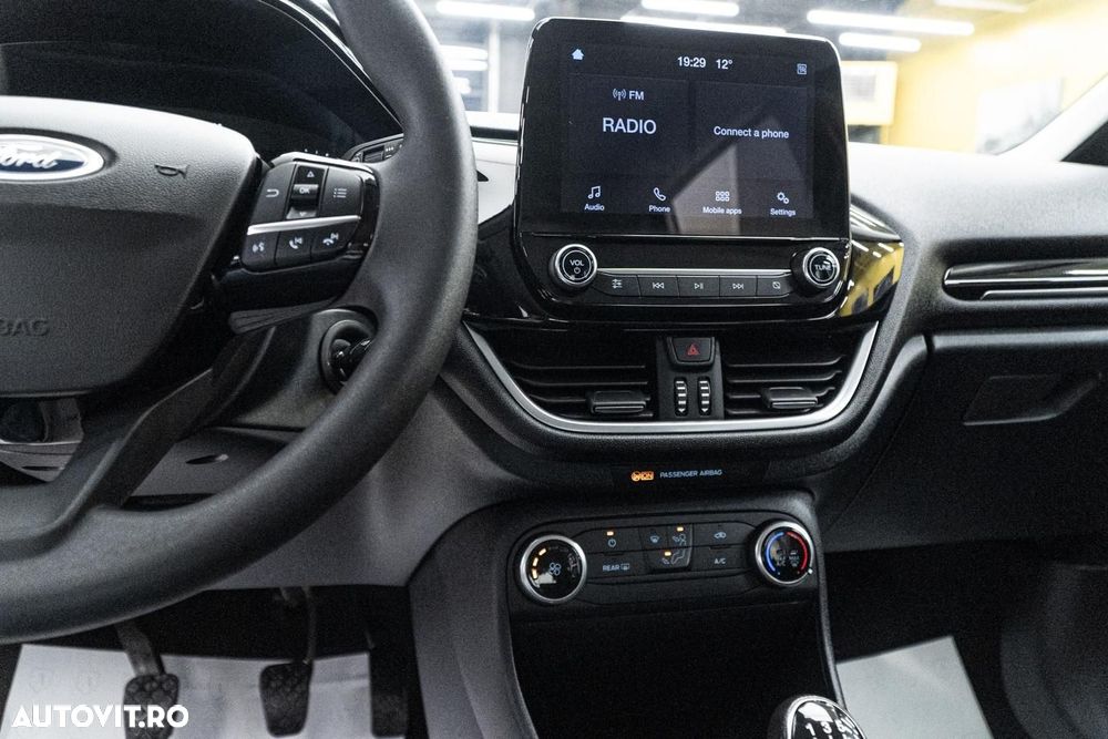 Ford Fiesta 1.1 Trend Connected - 30