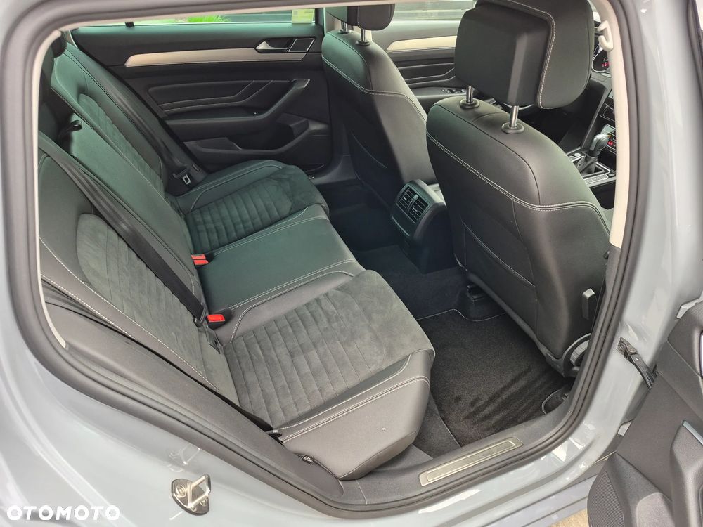 Volkswagen Passat 2.0 TDI 4Mot Elegance DSG - 11