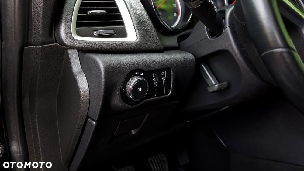 Opel Astra 1.6 Turbo - 3