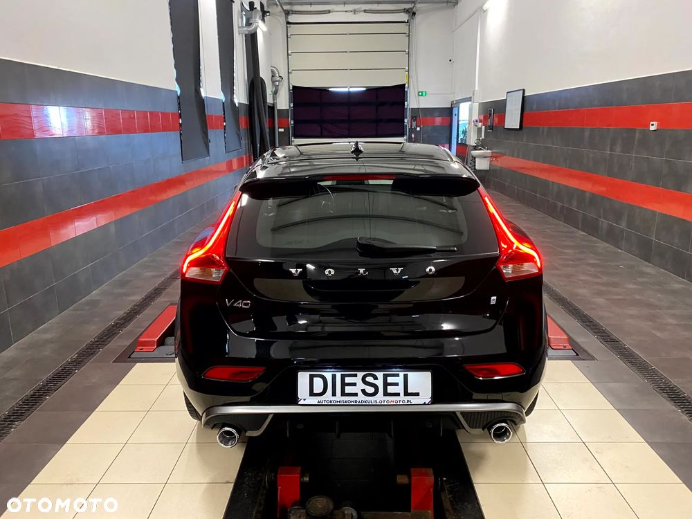 Volvo V40 D2 Drive-E SCR R-Design Momentum - 11