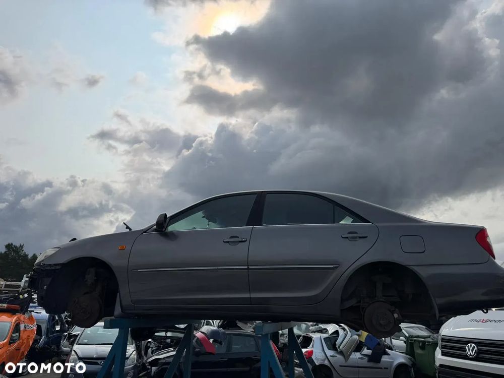 Toyota Camry 2004r  2.4 benzyna - na części - 2