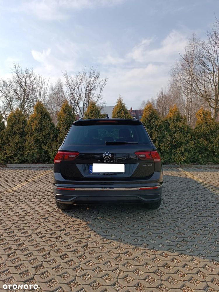 Volkswagen Tiguan - 4