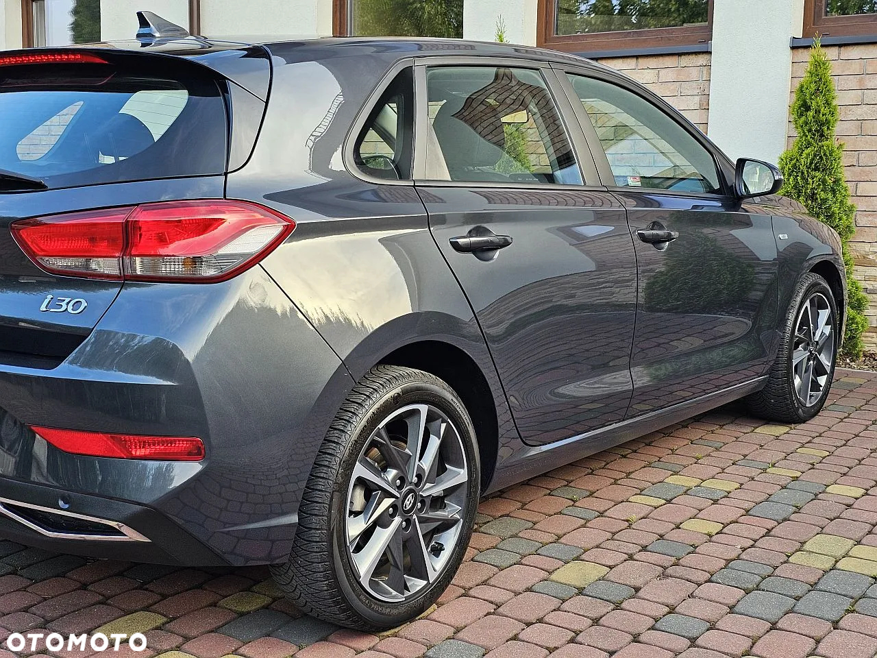 Hyundai i30 1.0 T-GDI 48V-Hybrid DCT Intro - 16