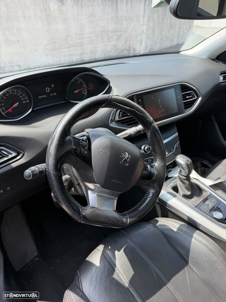 Peugeot 308 SW BlueHDi 120 EAT6 Stop & Start Allure - 5
