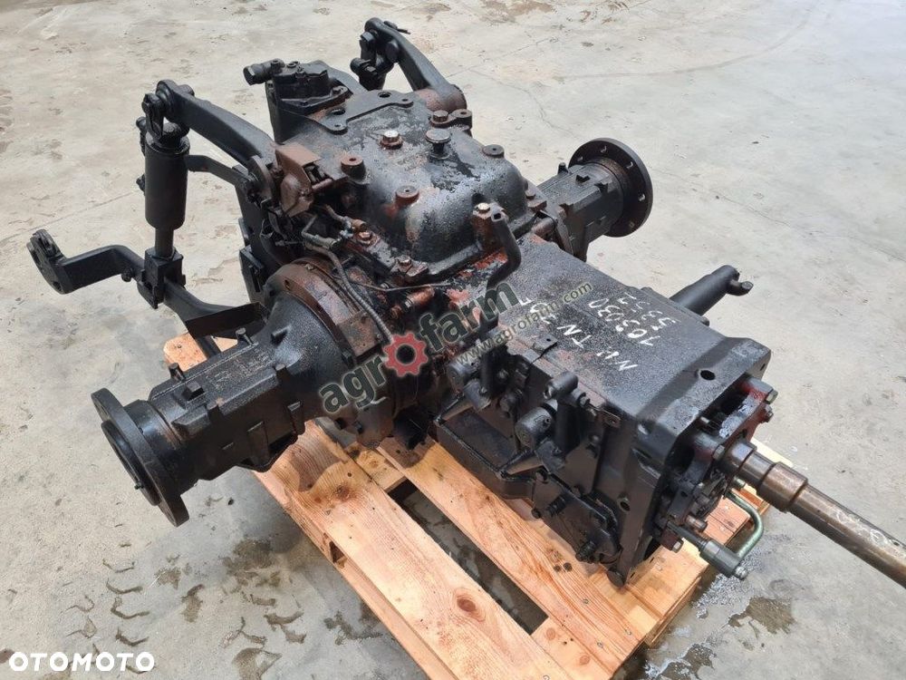 Tylny most New Holland TN70F 44366006 - 1