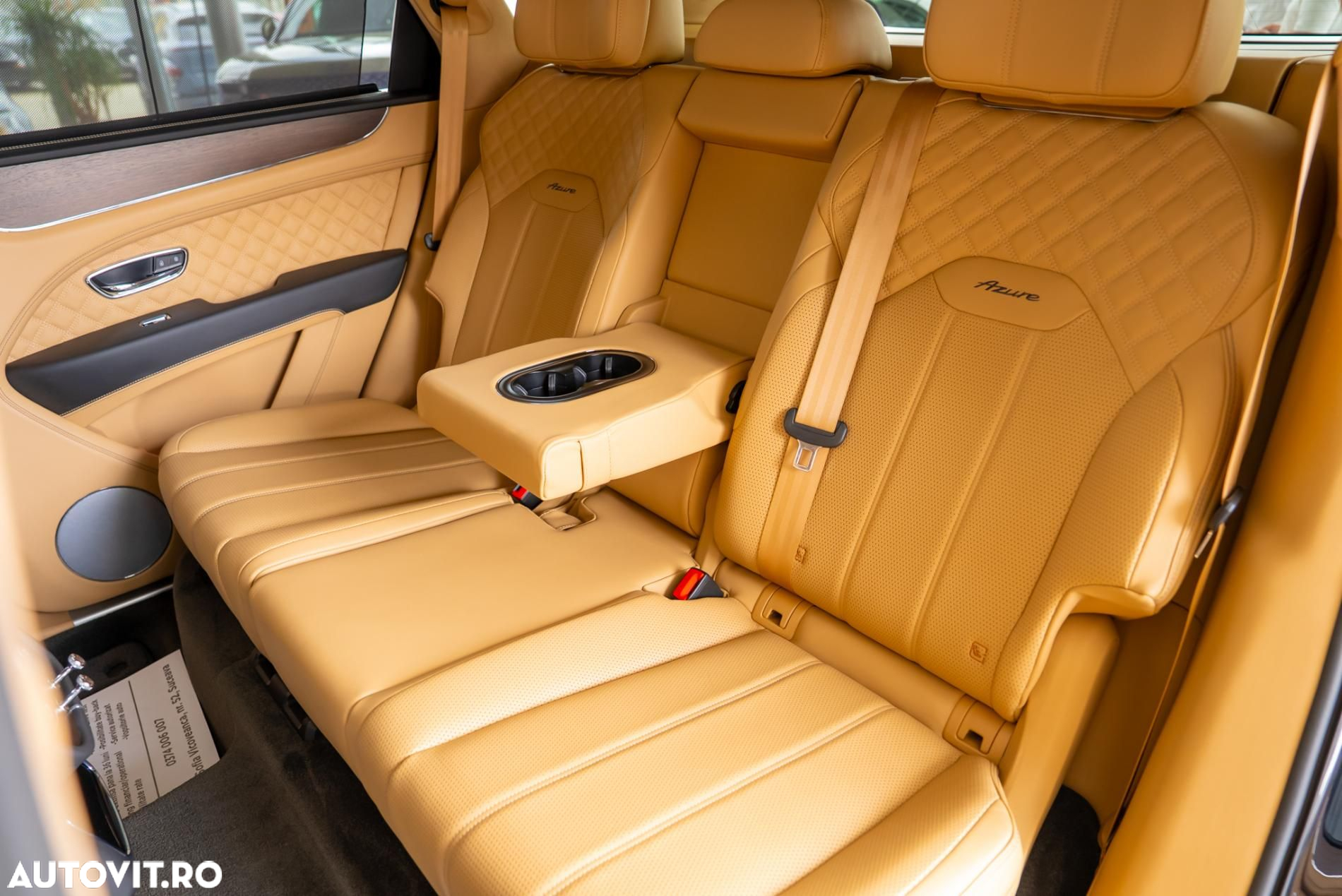 Bentley Bentayga Azure - 23