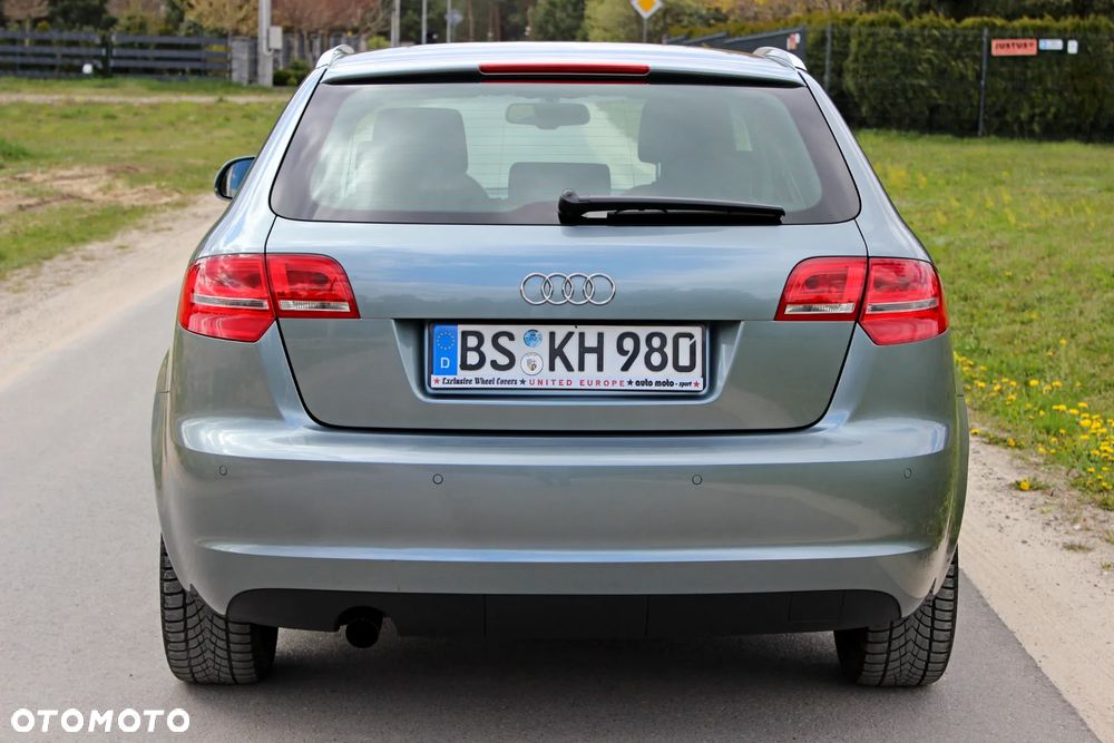 Audi A3 Sportback 1.6 Ambiente - 6