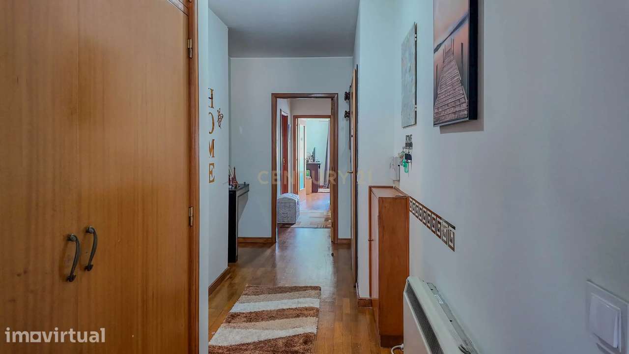 Apartamento T3, 2 Varandas, Garagem e Arrumo - Valongo - Grande imagem: 4/34
