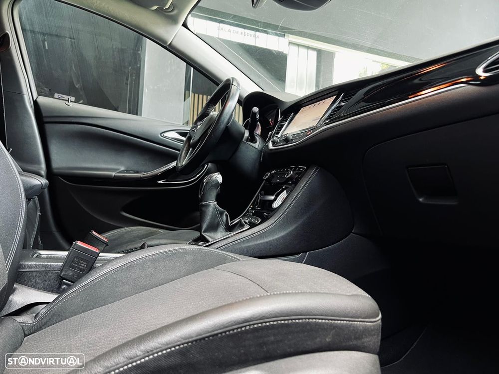 Opel Astra 1.6 CDTI Dynamic Sport S/S - 18