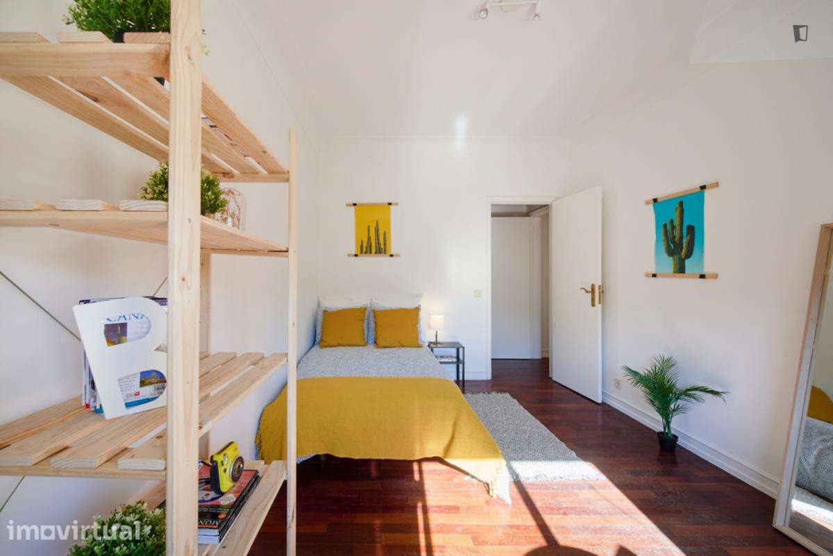 Quarto - localizado em Roma-Areeiro Lisbon - Grande imagem: 3/19