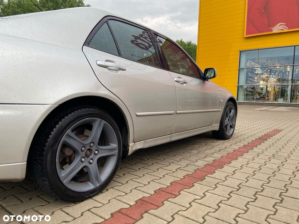 Lexus IS 200 SC Prestige - 3