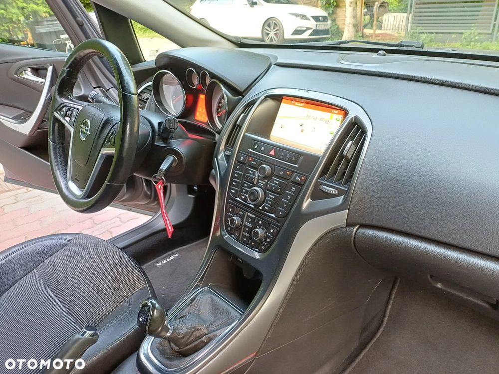 Opel Astra 1.6 CDTI Cosmo - 26