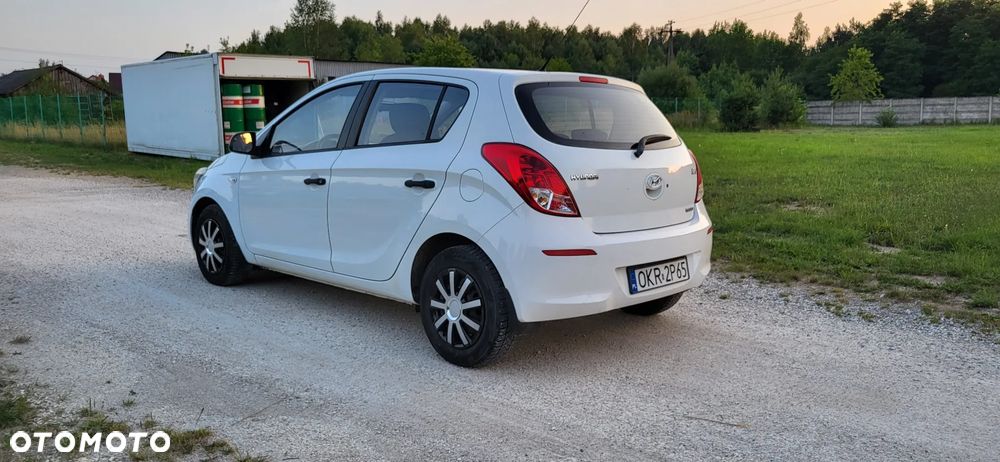 Hyundai i20 1.1 CRDi Style - 8