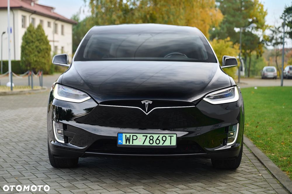 Tesla Model X 90 D - 4