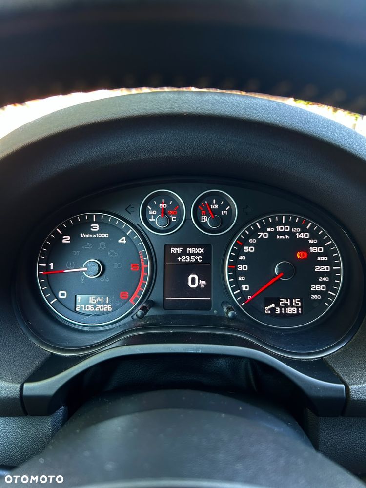 Audi A3 Sportback 1.6 TDI DPF Attraction - 14