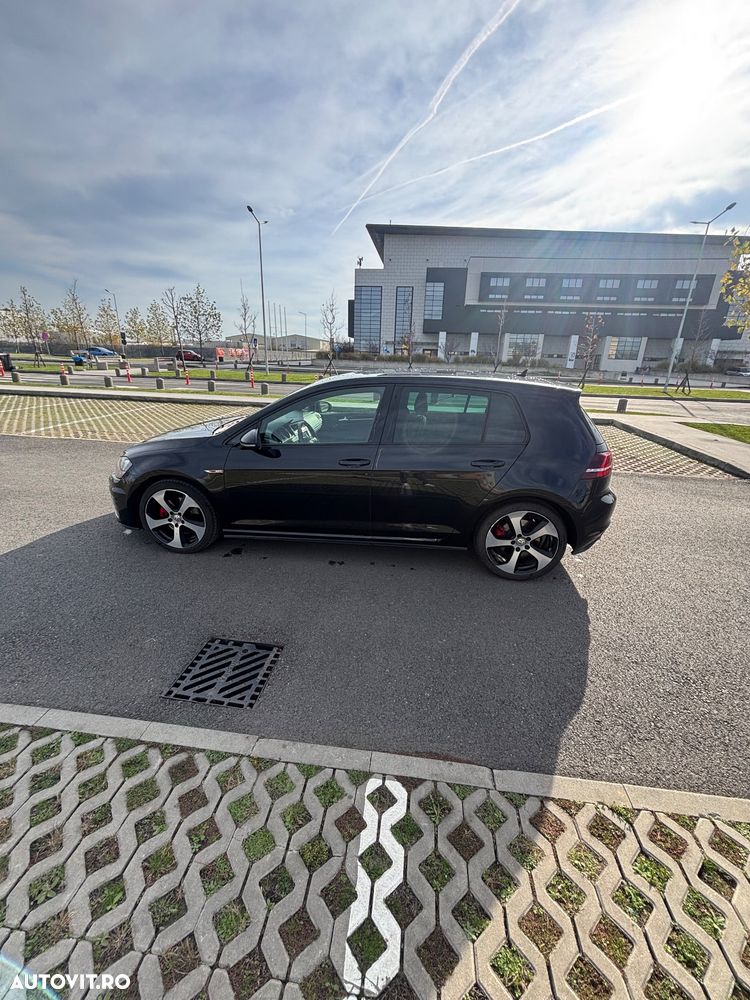 Volkswagen Golf GTI BlueMotion Technology DSG - 16