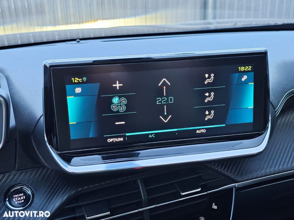 Peugeot 2008 e-2008 GT Line - 25