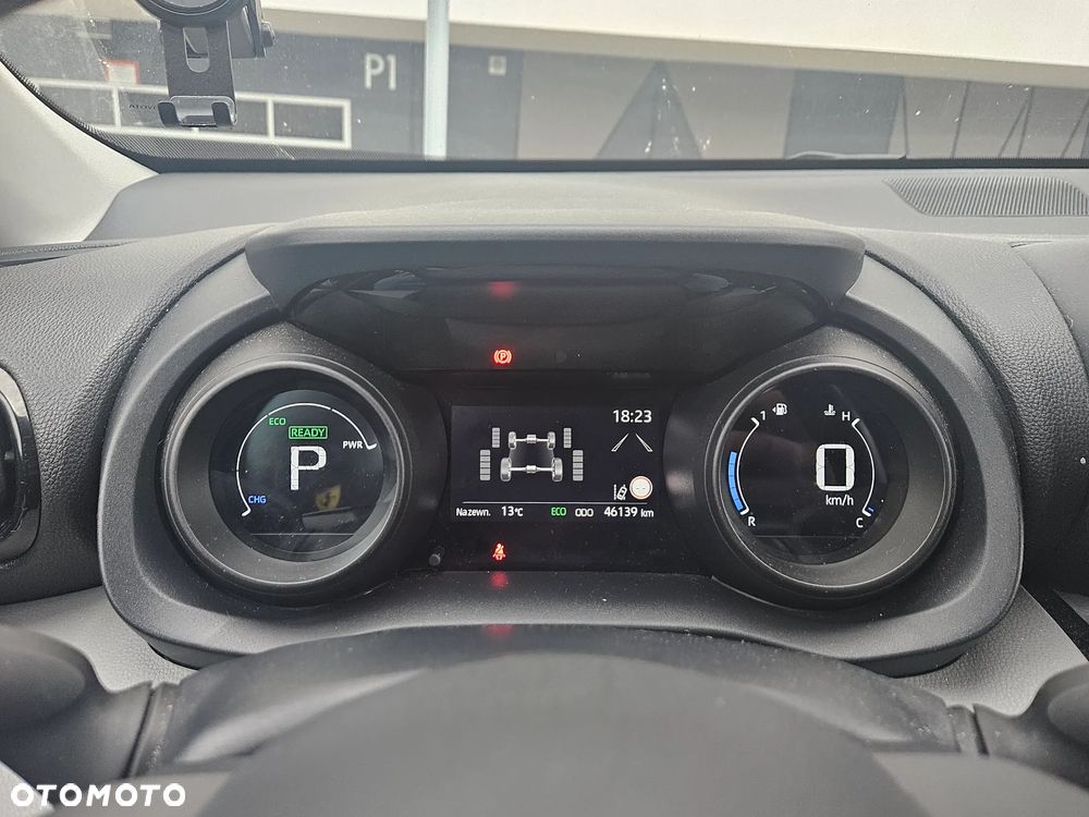 Toyota Yaris Cross Hybrid 1.5 Comfort 4x4 - 11