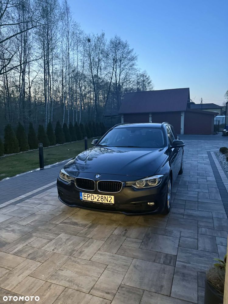 BMW Seria 3 318d - 12
