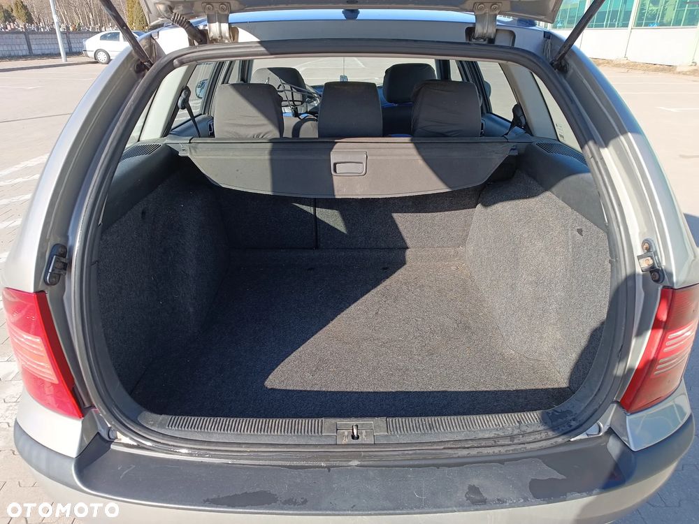 Skoda Octavia 1.6 Family Plus - 5