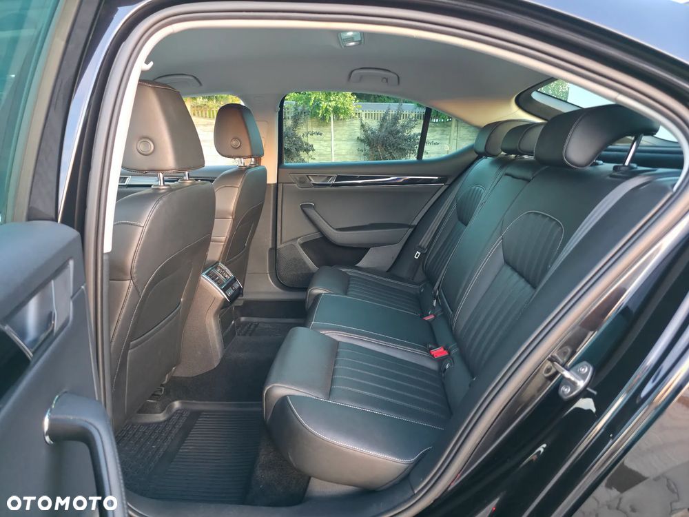 Skoda Superb 2.0 TDI SCR 4x4 L&K DSG - 23