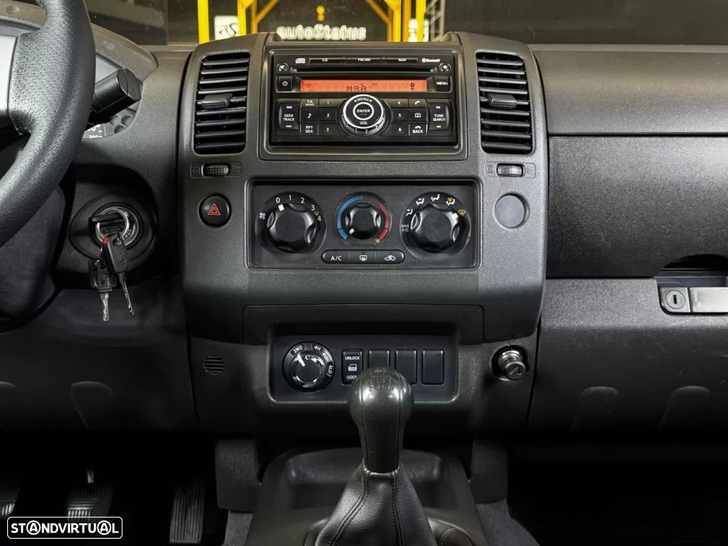 Nissan Navara 2.5 dCi CD FE P.Comfort 4WD - 26
