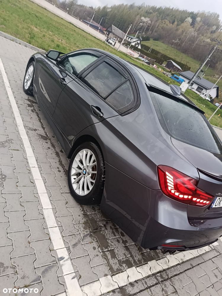 BMW Seria 3 328i - 6