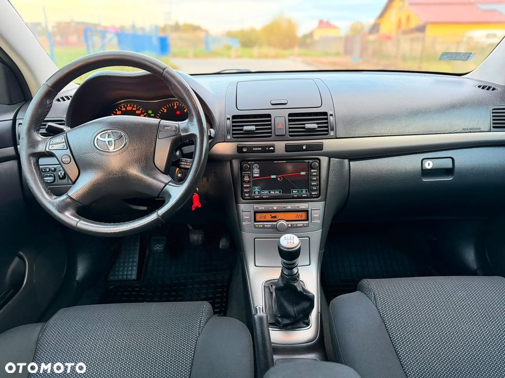 Toyota Avensis 2.0 D-4D Premium - 31