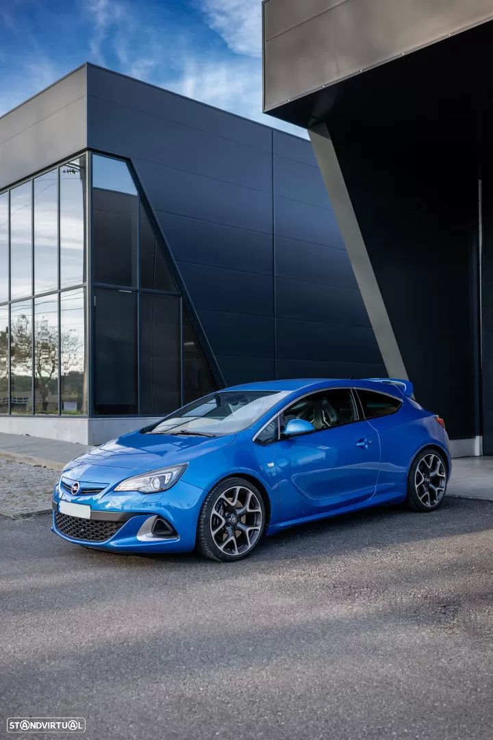 Opel Astra GTC OPC 2.0 T - 4