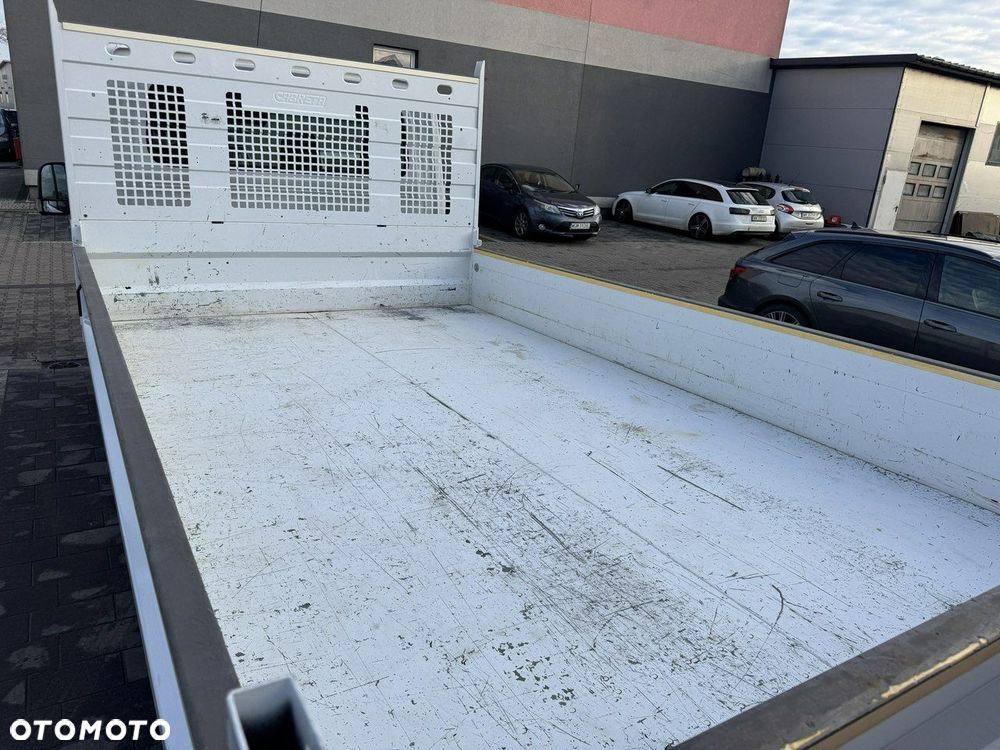 Mercedes-Benz Sprinter - 6