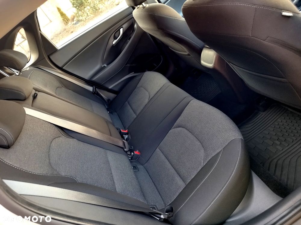 Hyundai i30 1.6 D Comfort DCT - 15