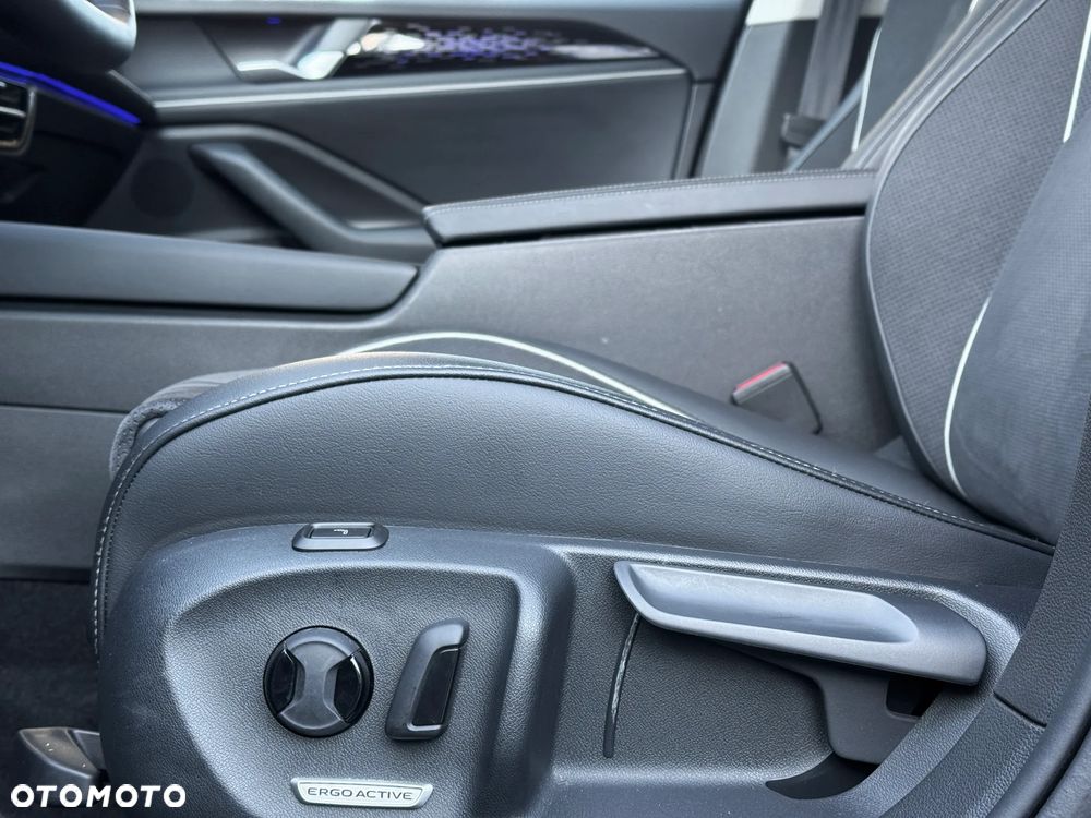 Volkswagen Passat Variant 2.0 TDI SCR Business Plus DSG - 25