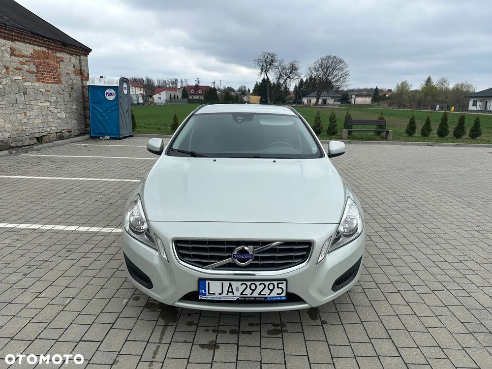 Volvo V60 D3 Edition - 8