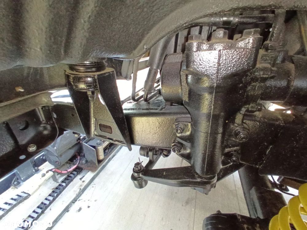 Toyota Land Cruiser - 18