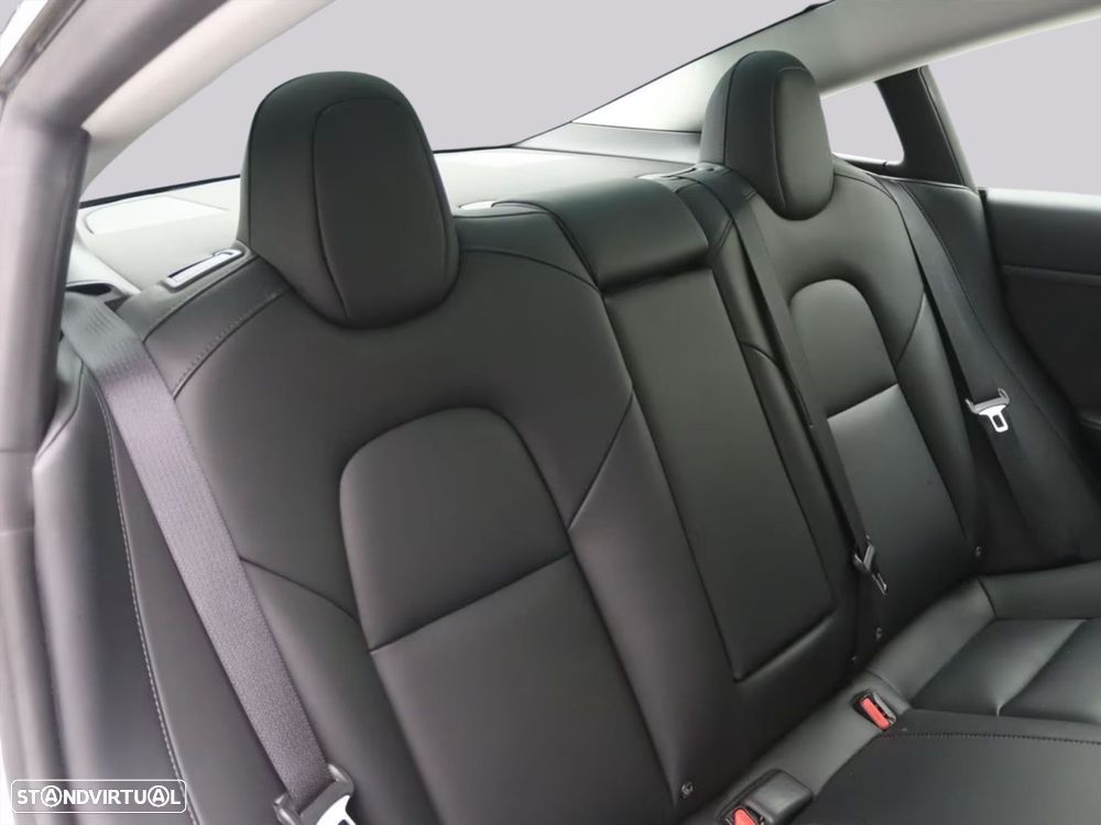 Tesla Model 3 - 14