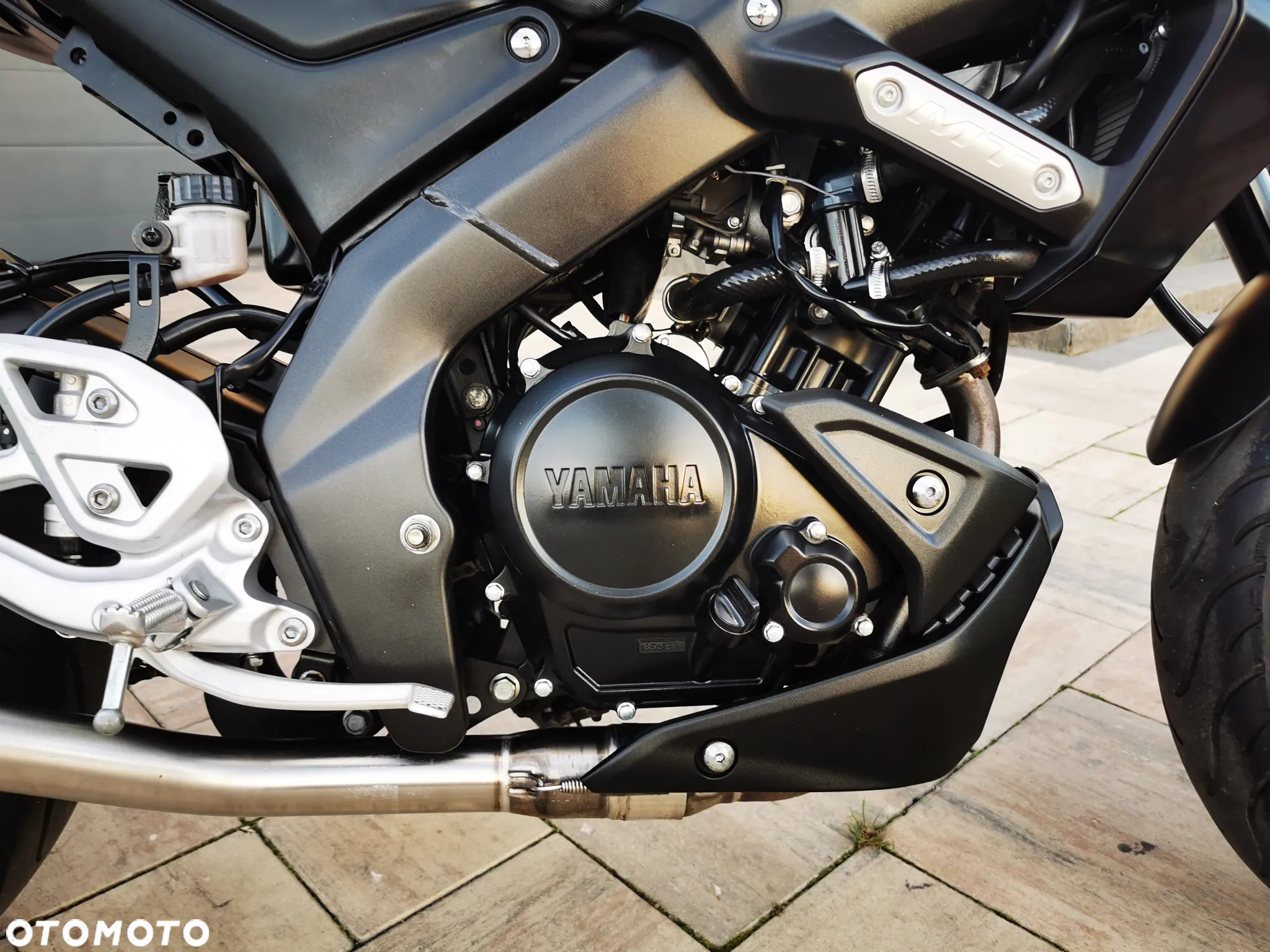 Yamaha MT - 24