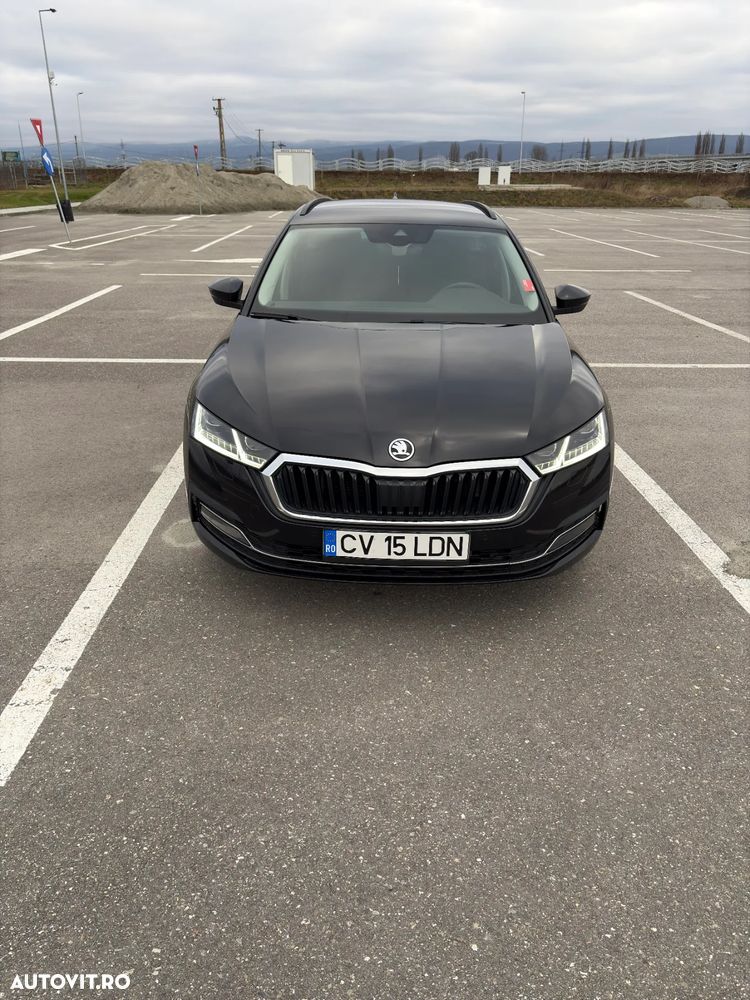 Skoda Octavia 2.0 TDI STYLE DSG - 2