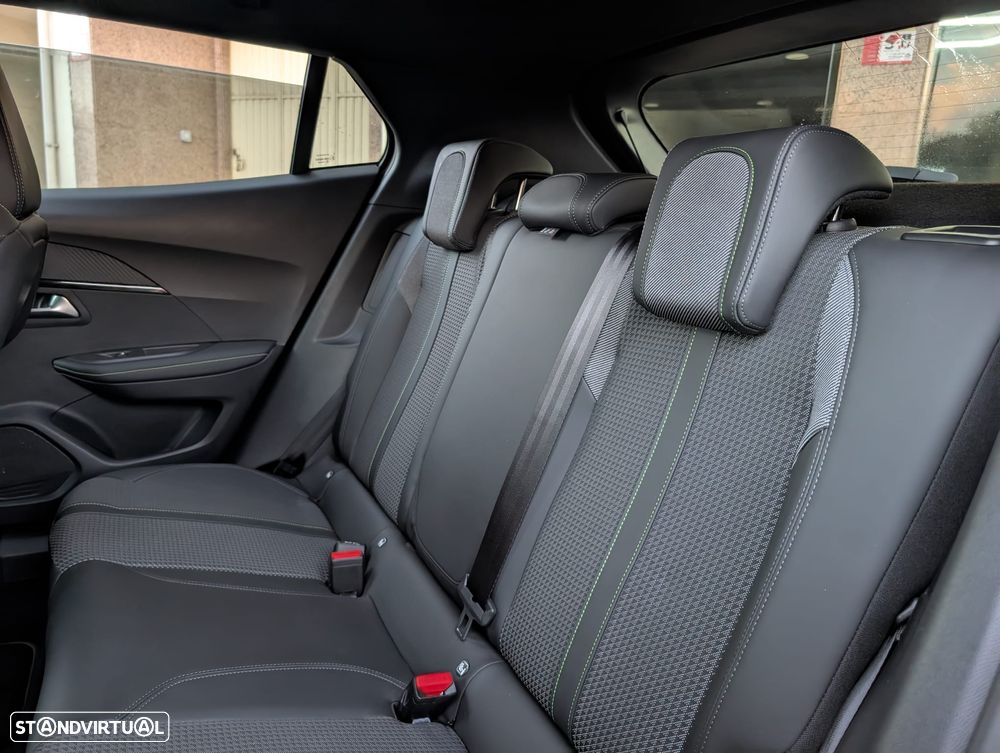 Peugeot e-2008 50 kWh GT Pack - 16