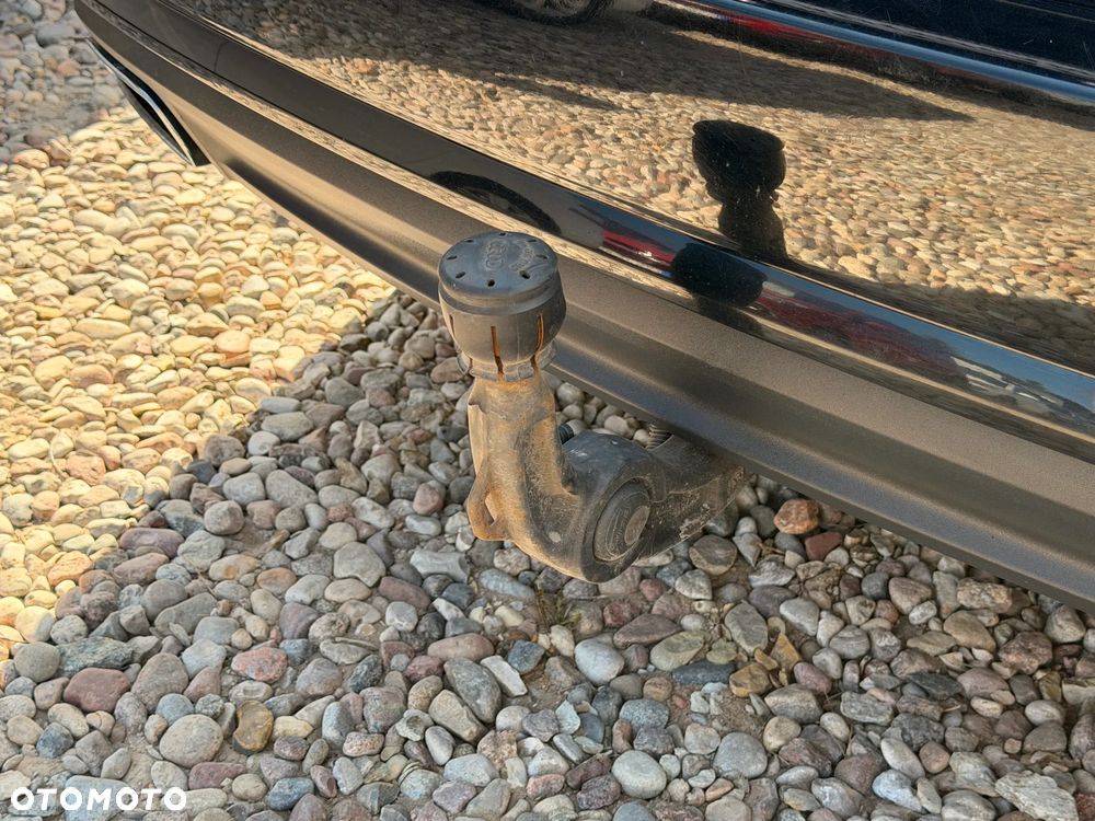 Audi A6 Avant 2.0 TDI Ultra S tronic - 13