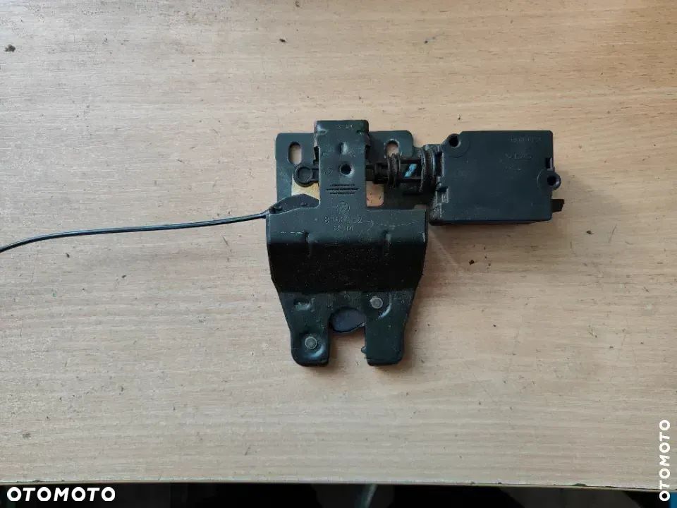 ZAMEK KLAPY BAGAŻNIKA BMW E39 8168892 - 1
