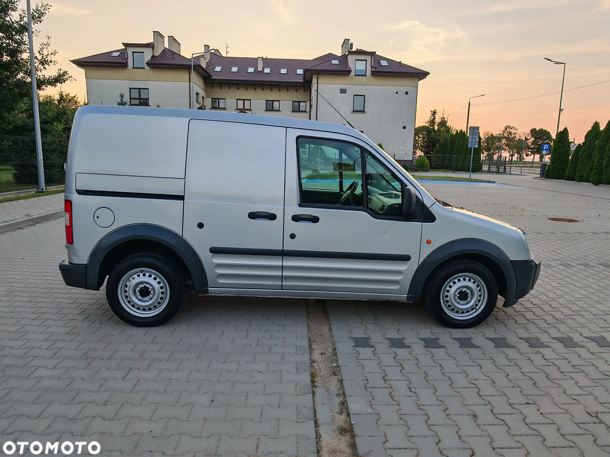 Ford Transit Connect 220 SWB Van - 6