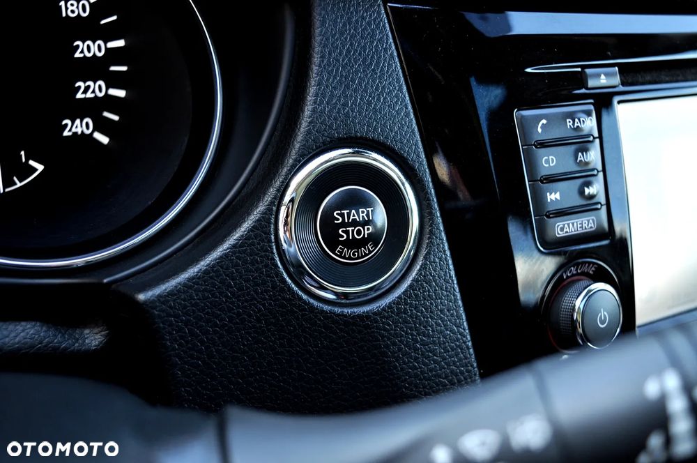 Nissan Qashqai 1.6 DIG-T N-Connecta - 28