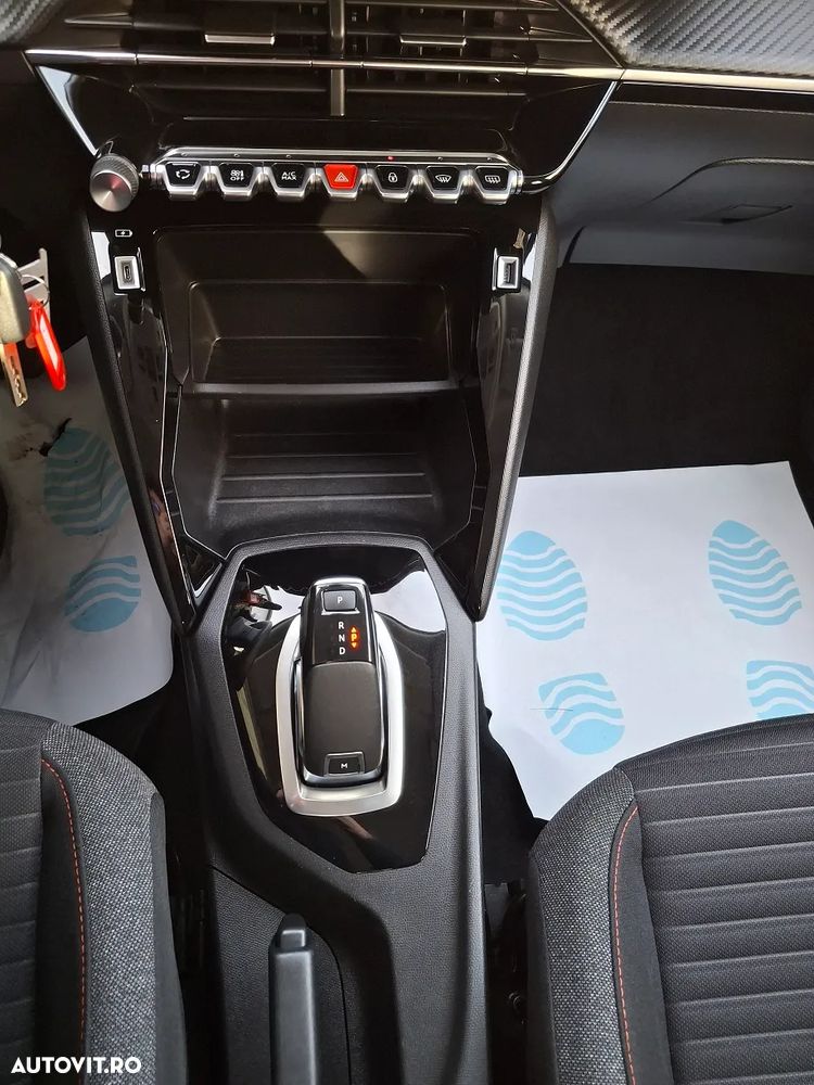 Peugeot 2008 PureTech 130 EAT8 Active - 21