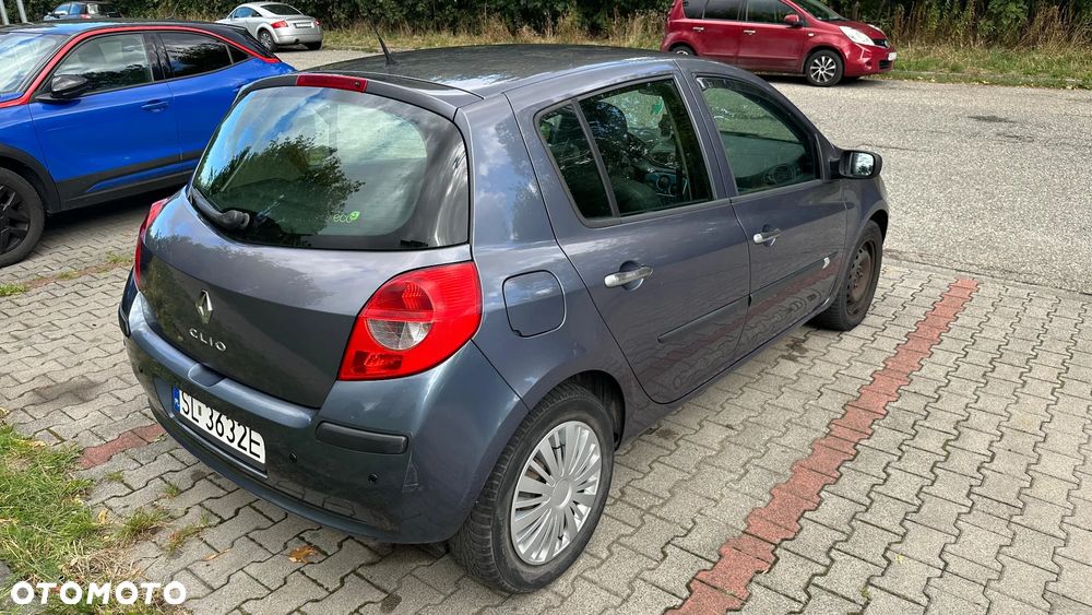 Renault Clio 1.2 16V Expression - 5