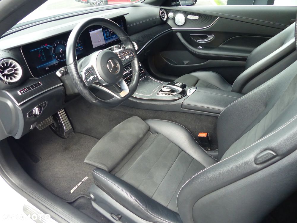 Mercedes-Benz Klasa E 200 9G-TRONIC AMG Line - 12