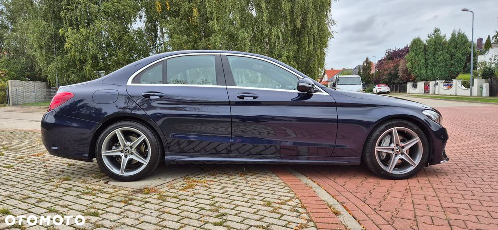 Mercedes-Benz Klasa C 200 d 9G-TRONIC AMG Line - 12