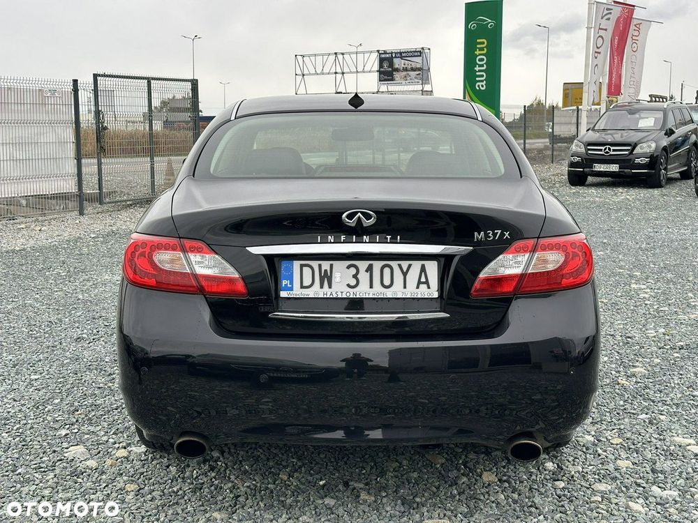 Infiniti M M37 - 7