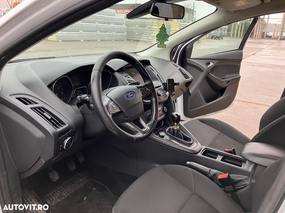 Ford Focus - 4