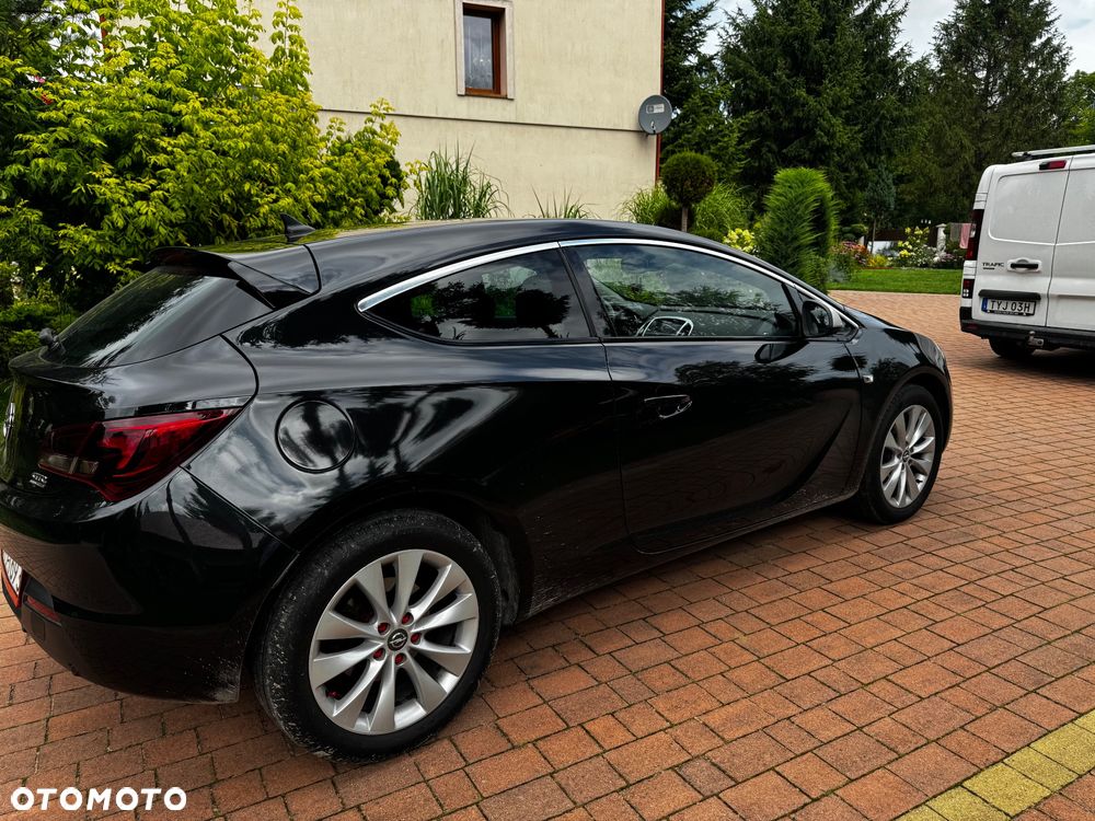 Opel Astra IV GTC 1.4 T Sport - 9